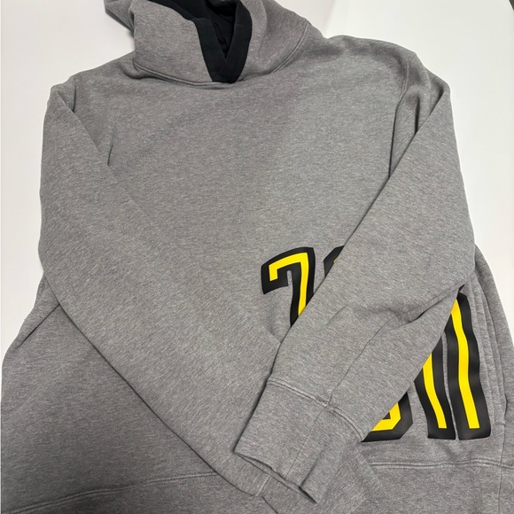 Men’s Jordan Hoodie (medium) - Picture 5 of 10